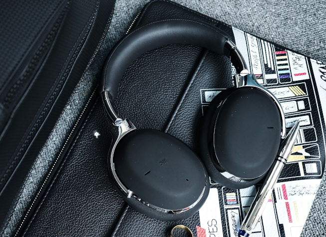 High Tech — A Review of Montblanc’s New MB01 Smart Headphones High Tech — A Review of Montblanc’s New MB01 Smart Headphones