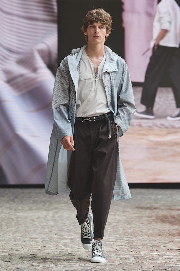 The Hermès Men Summer 2022 show is all about micro trends - Men's Folio ...