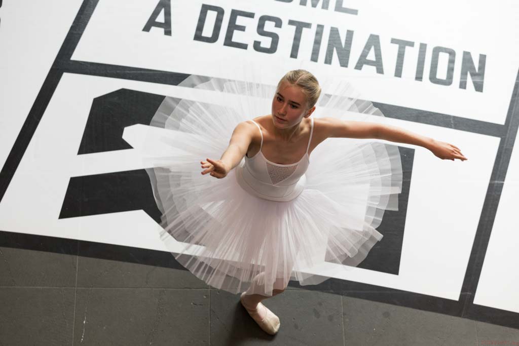 Lawrence Weiner’s OUT OF SIGHT Exhibition Has Now Landed in Singapore
